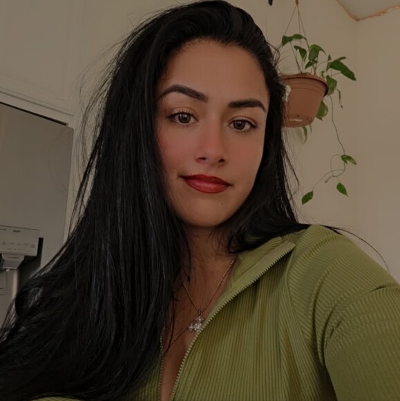 gloriaanguia95